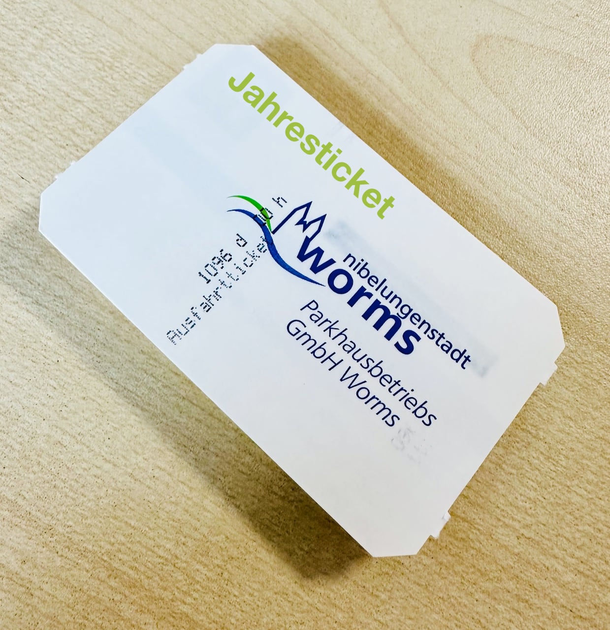 Jahresticket für P+R Parkhaus am Bahnhof